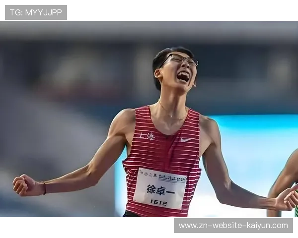 终场哨响时刻：老将跪地掩面，新秀振臂高呼，山地赛场的汗水与荣耀